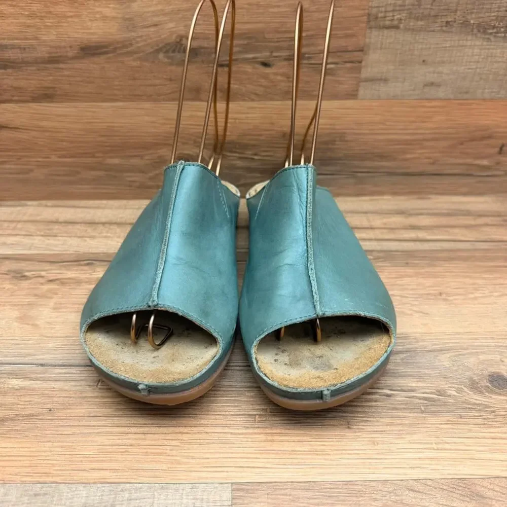 El Naturalista Slide Sandals Women's size 6 EU37 Green Leather